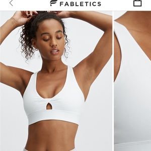 Fabletics Oasis Twist Sports Bra